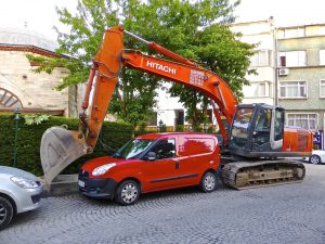 Minneapolis car parked truck accident, image by Knutson + Casey Minneapolis Injury Lawyers